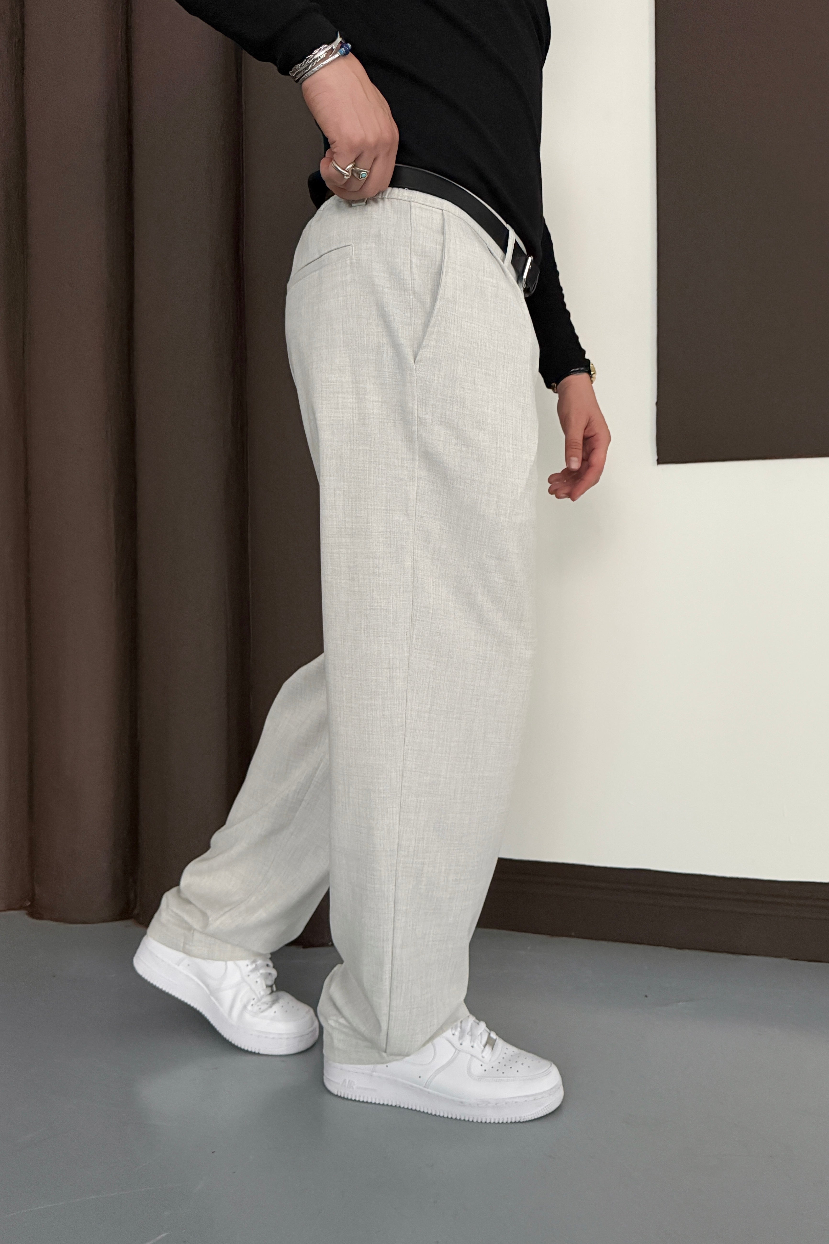 BAGGY KALIP PİLELİ KUMAŞ PANTOLON • GRİ