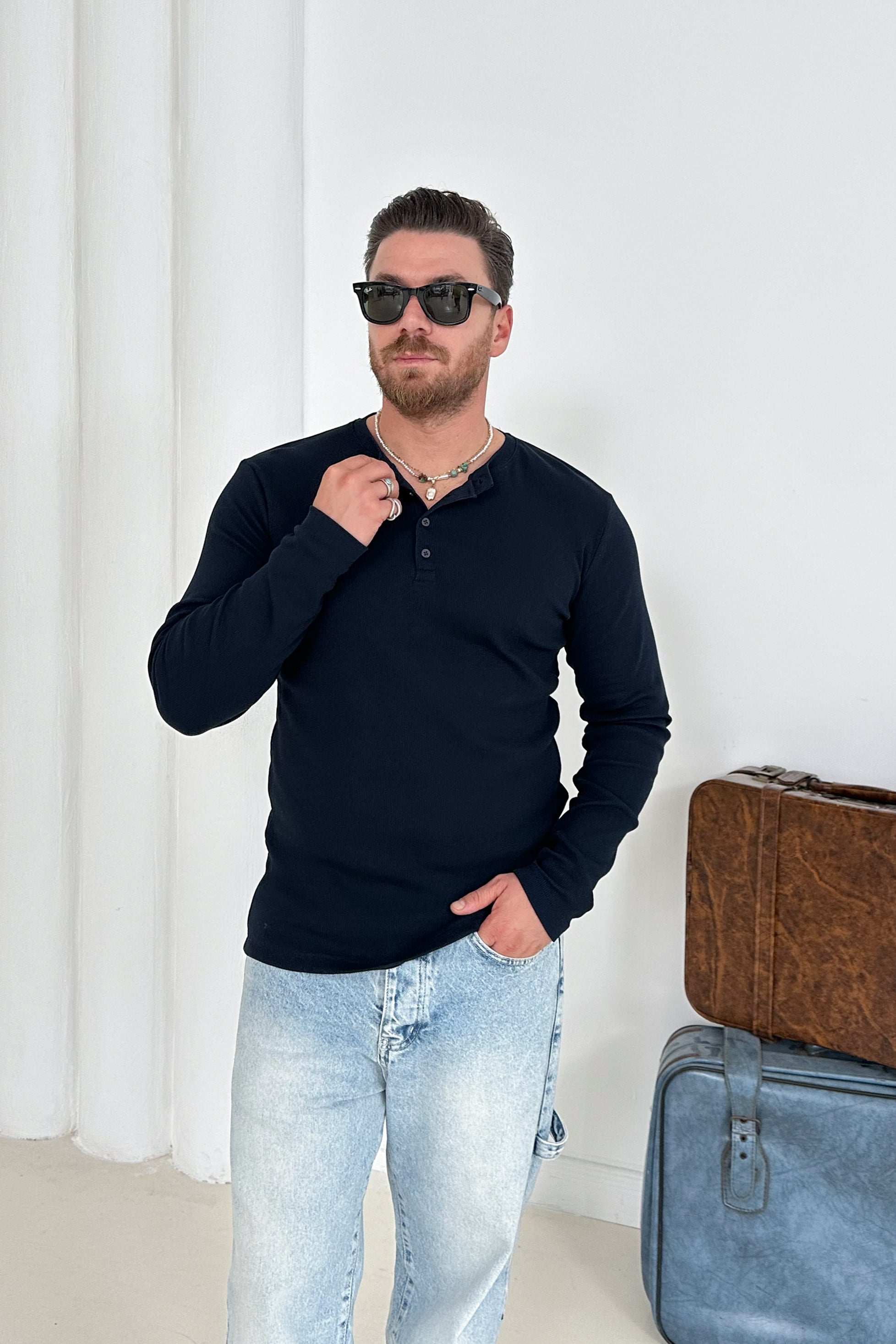 DÜĞME DETAY FİTİLLİ İNCE SWEATSHİRT • LACİVERT