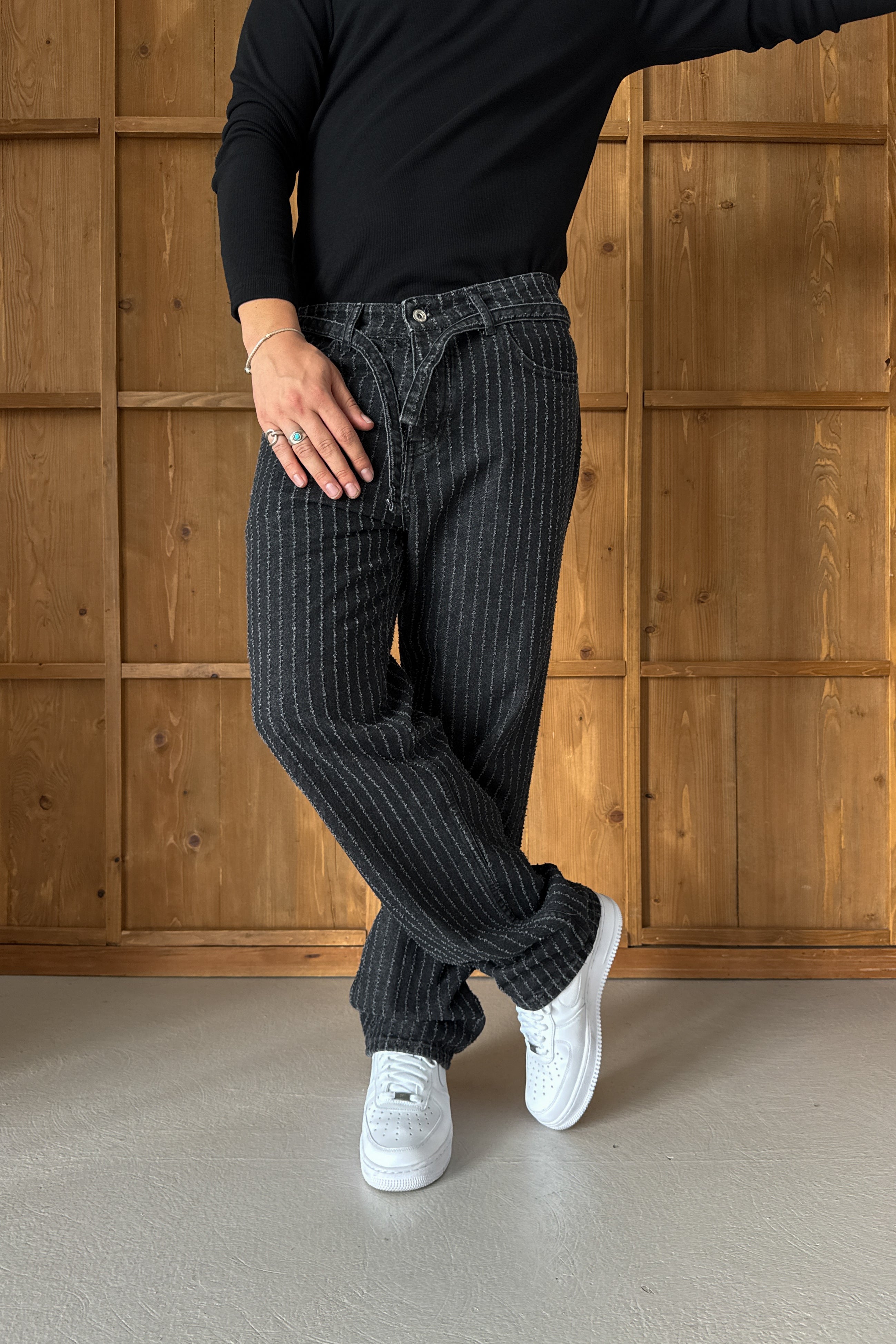 BAGGY FİT KEMER DETAY TASARIM KOT PANTOLON • SİYAH W11