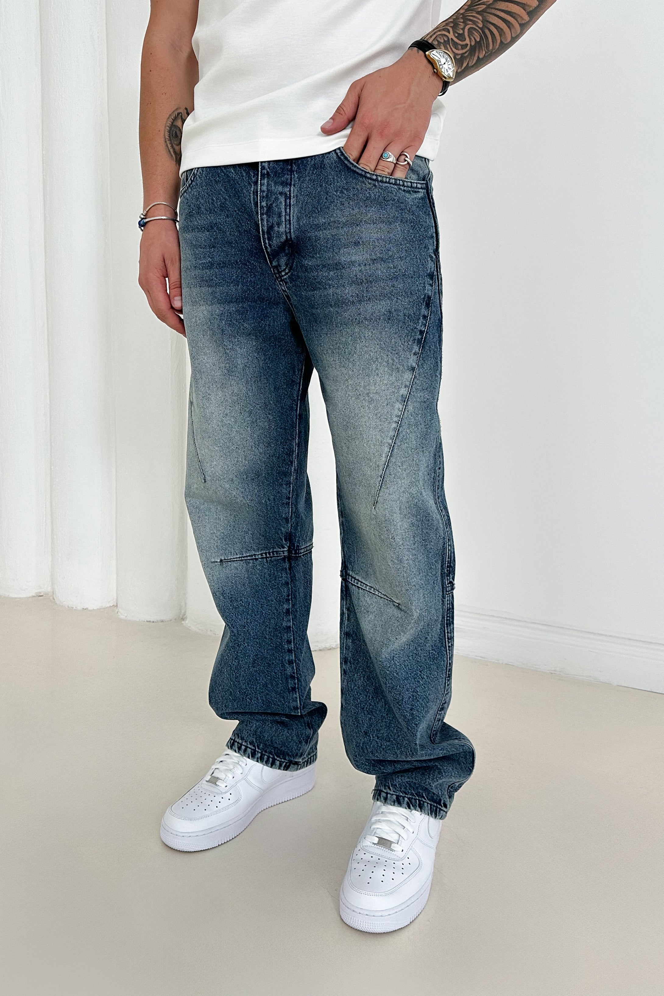 BOL KALIP DİKİŞ DETAY KOT PANTOLON • TAŞLANMIŞ LACİVERT 3147