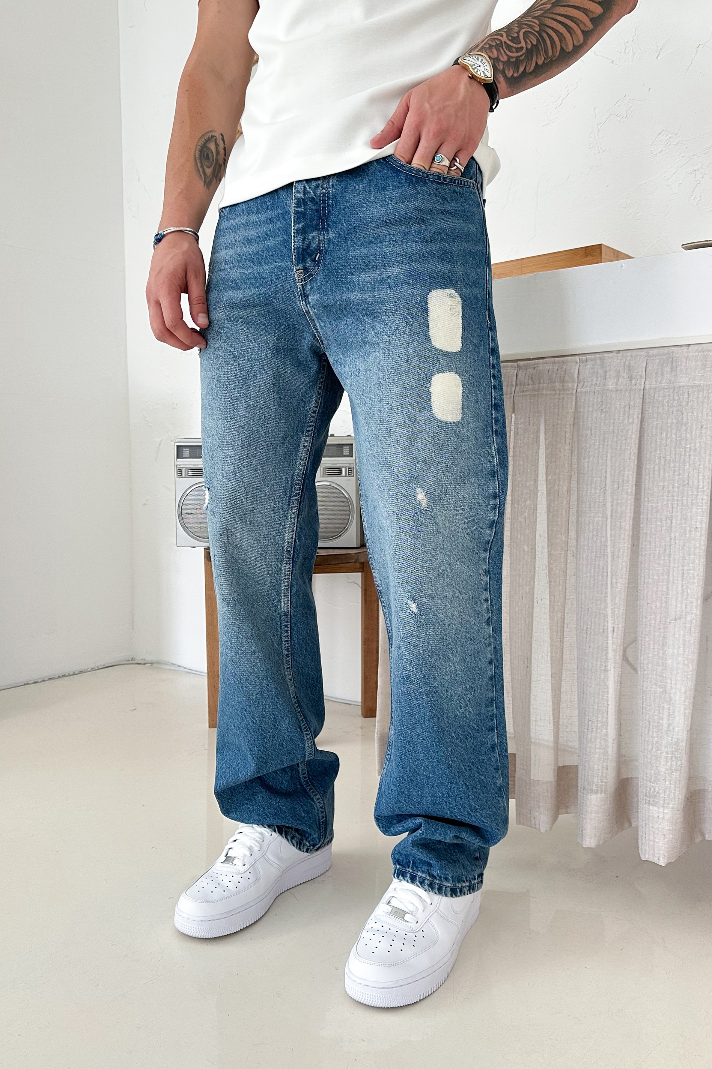 BOL KALIP KÜÇÜK YIRTIK DETAY KOT PANTOLON • TAŞLANMIŞ MAVİ 3161
