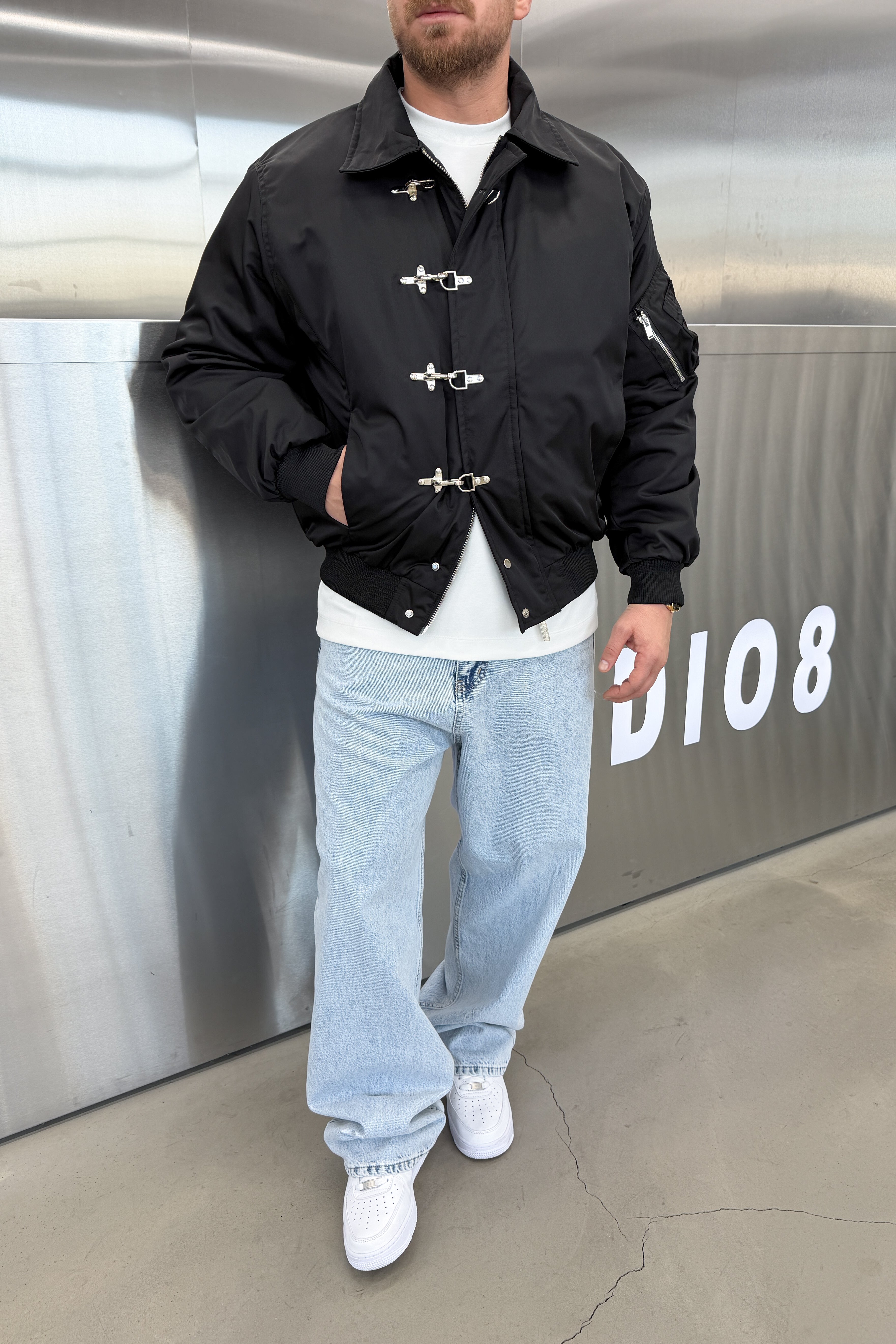 OVERSİZE METAL AKSESUARLI BOMBER MONT • SİYAH