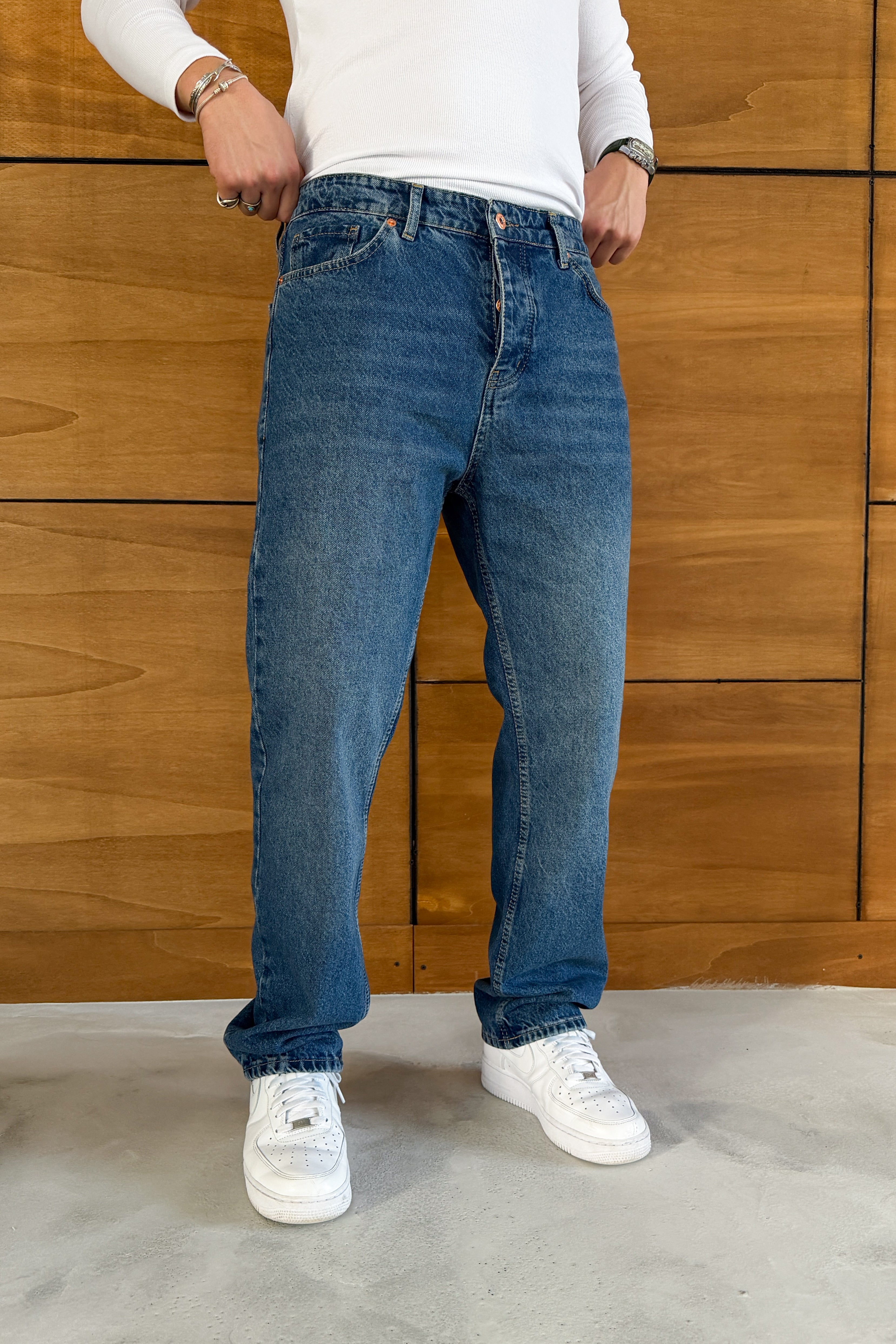 BAGGY FİT TAŞLANMIŞ KOT PANTOLON EFEKTLİ • LACİVERT