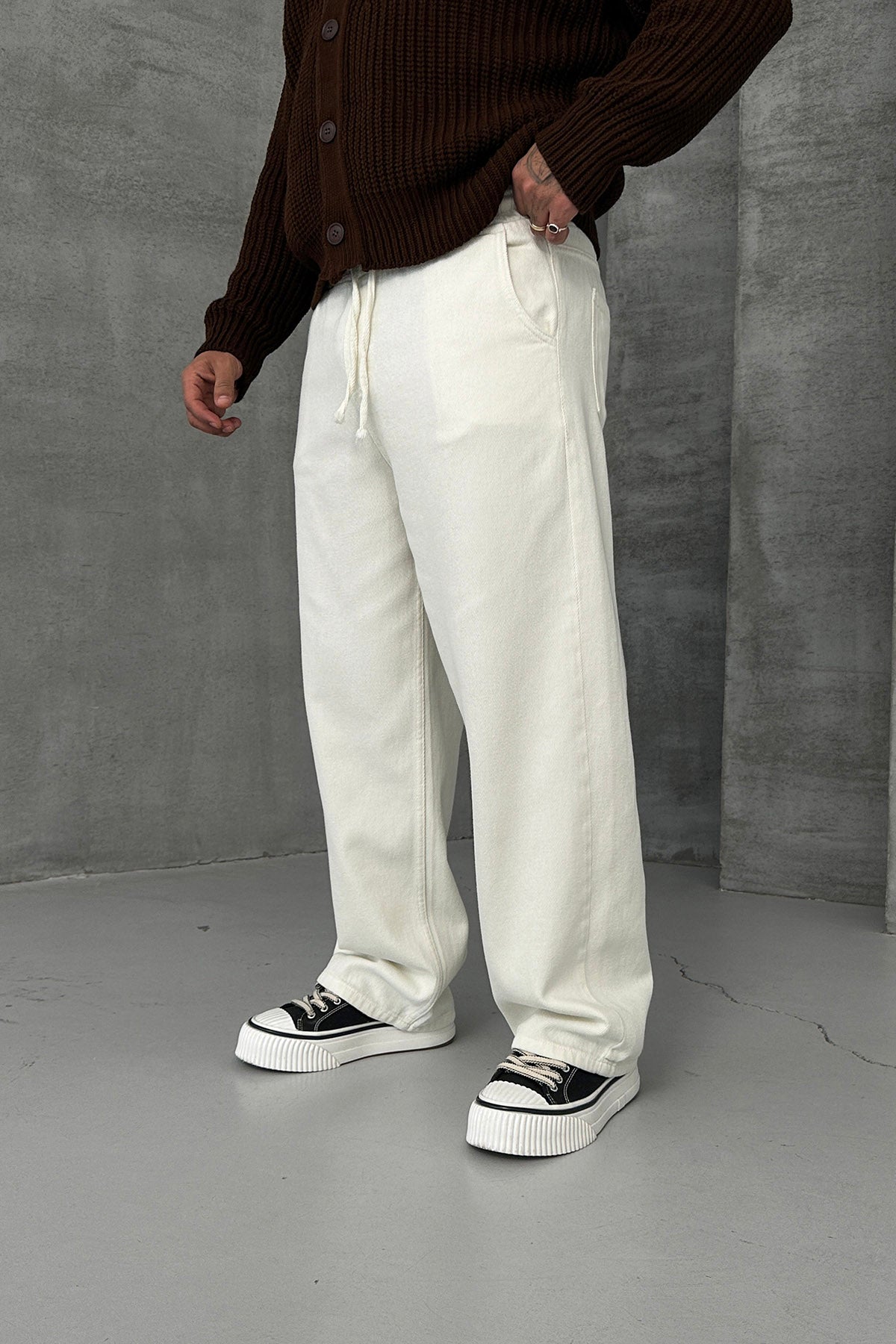 BAGGY KALIP GABARDİN KUMAŞ PANTOLON • KREM W11