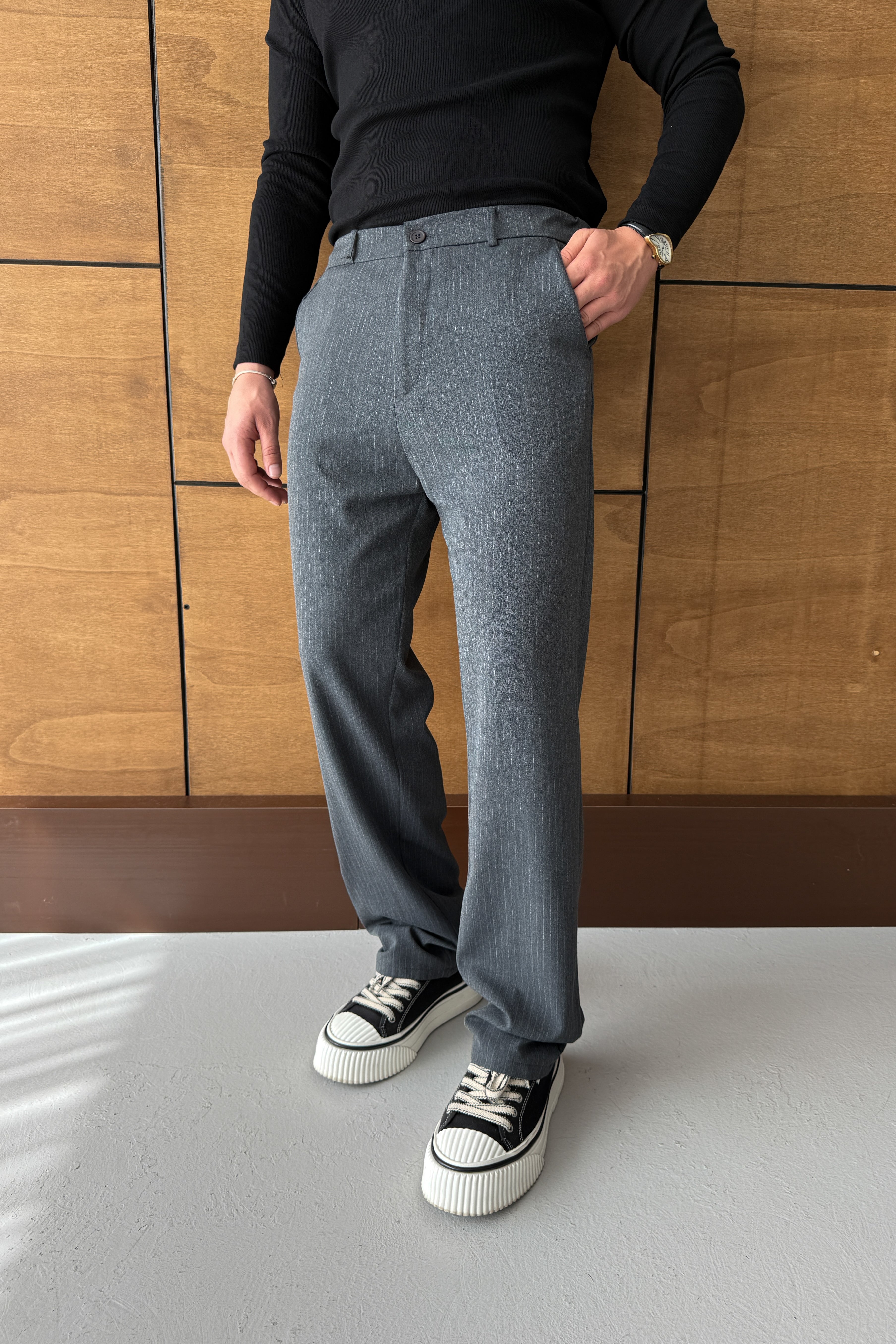 BAGGY KALIP ÇİZGİLİ KUMAŞ PANTOLON • ANTRASİT