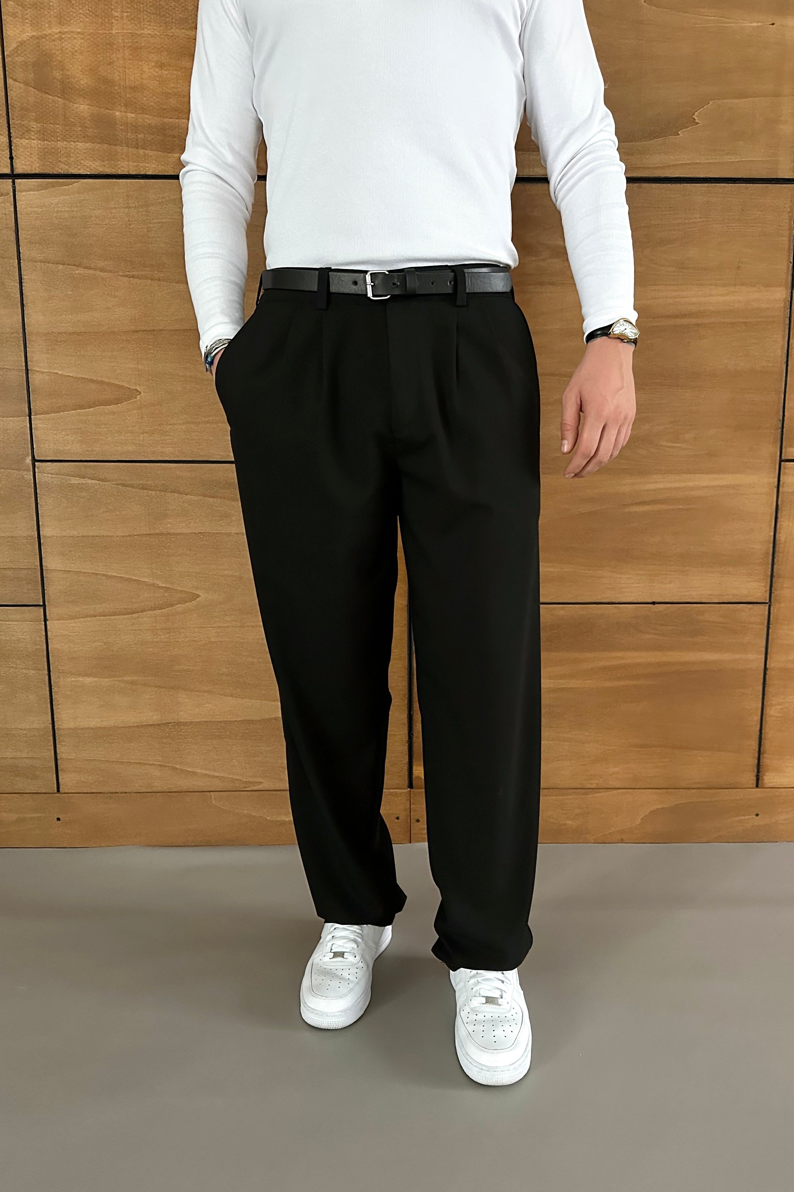 BAGGY KALIP PİLELİ KUMAŞ PANTOLON • SİYAH