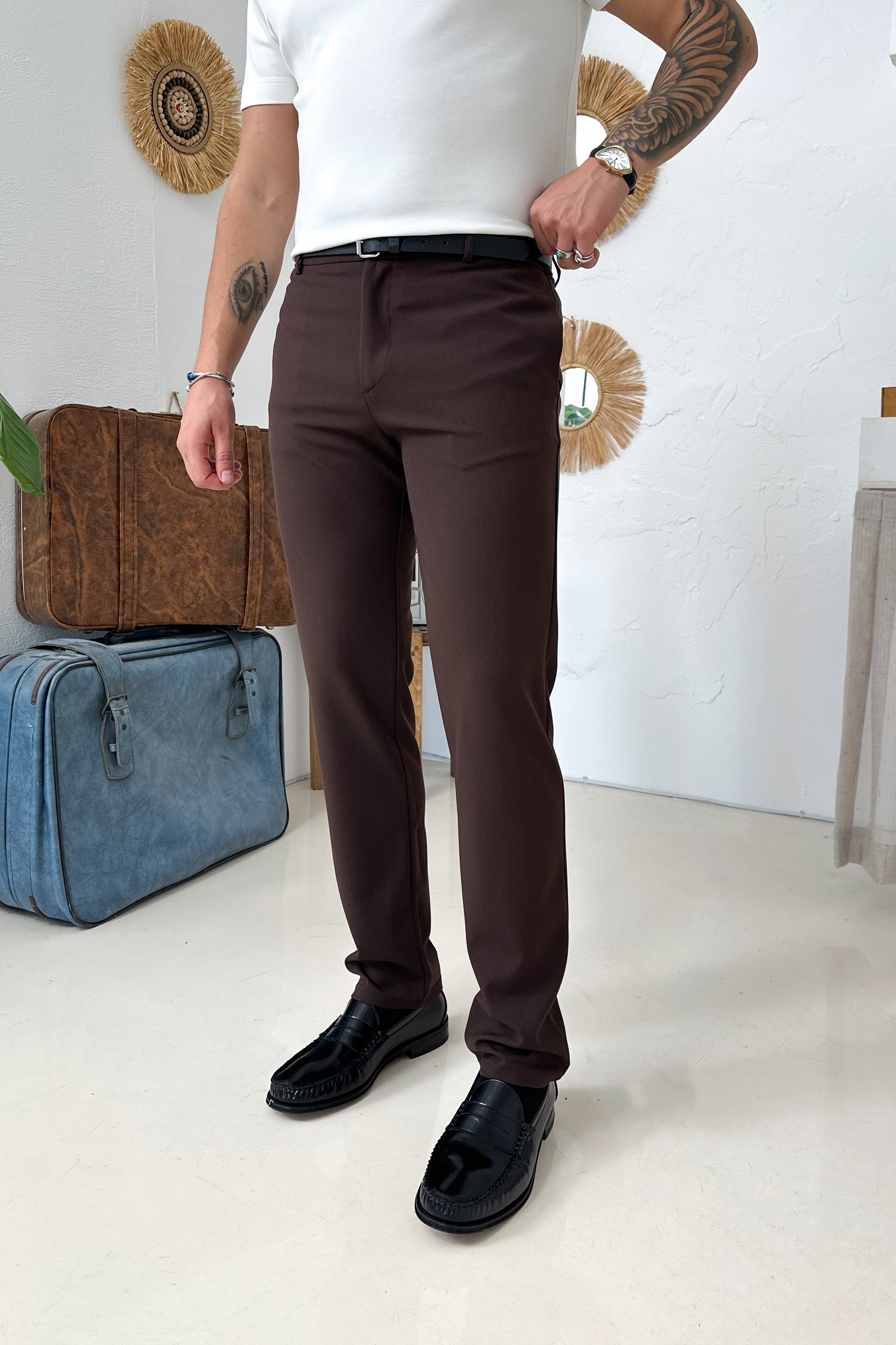 REGULAR FİT KUMAŞ PANTOLON • KAHVERENGİ