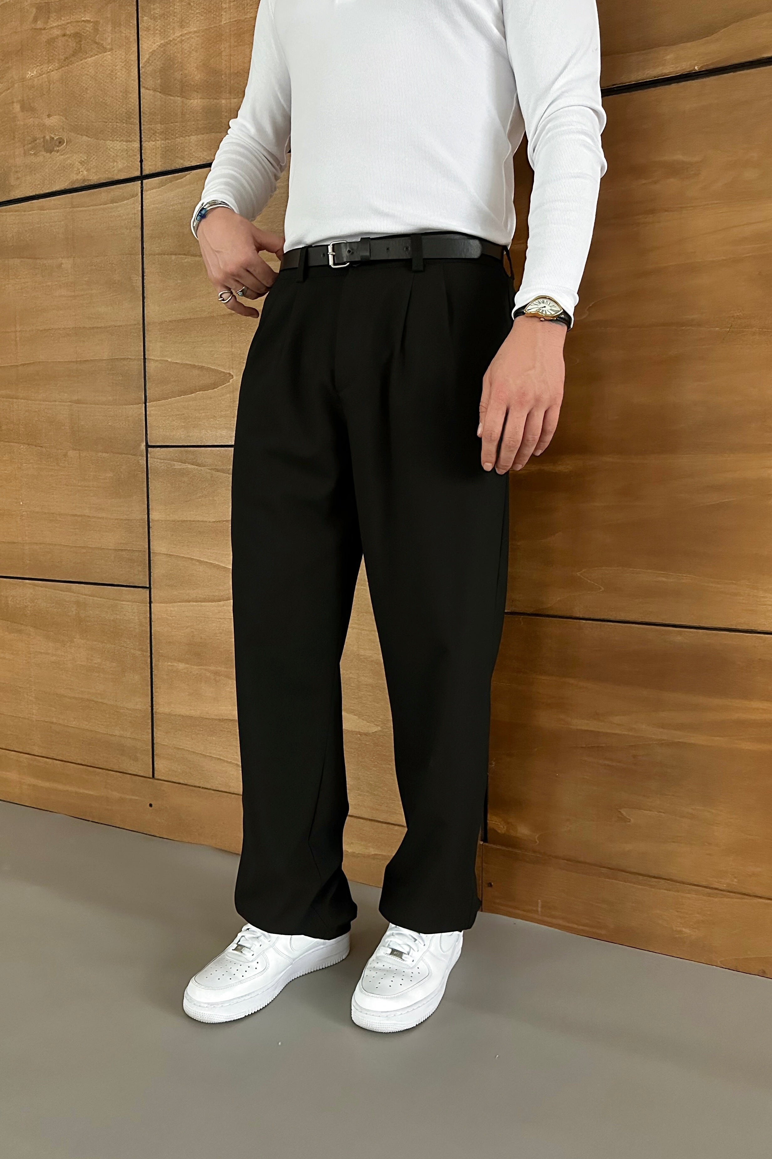 BAGGY KALIP PİLELİ KUMAŞ PANTOLON • SİYAH