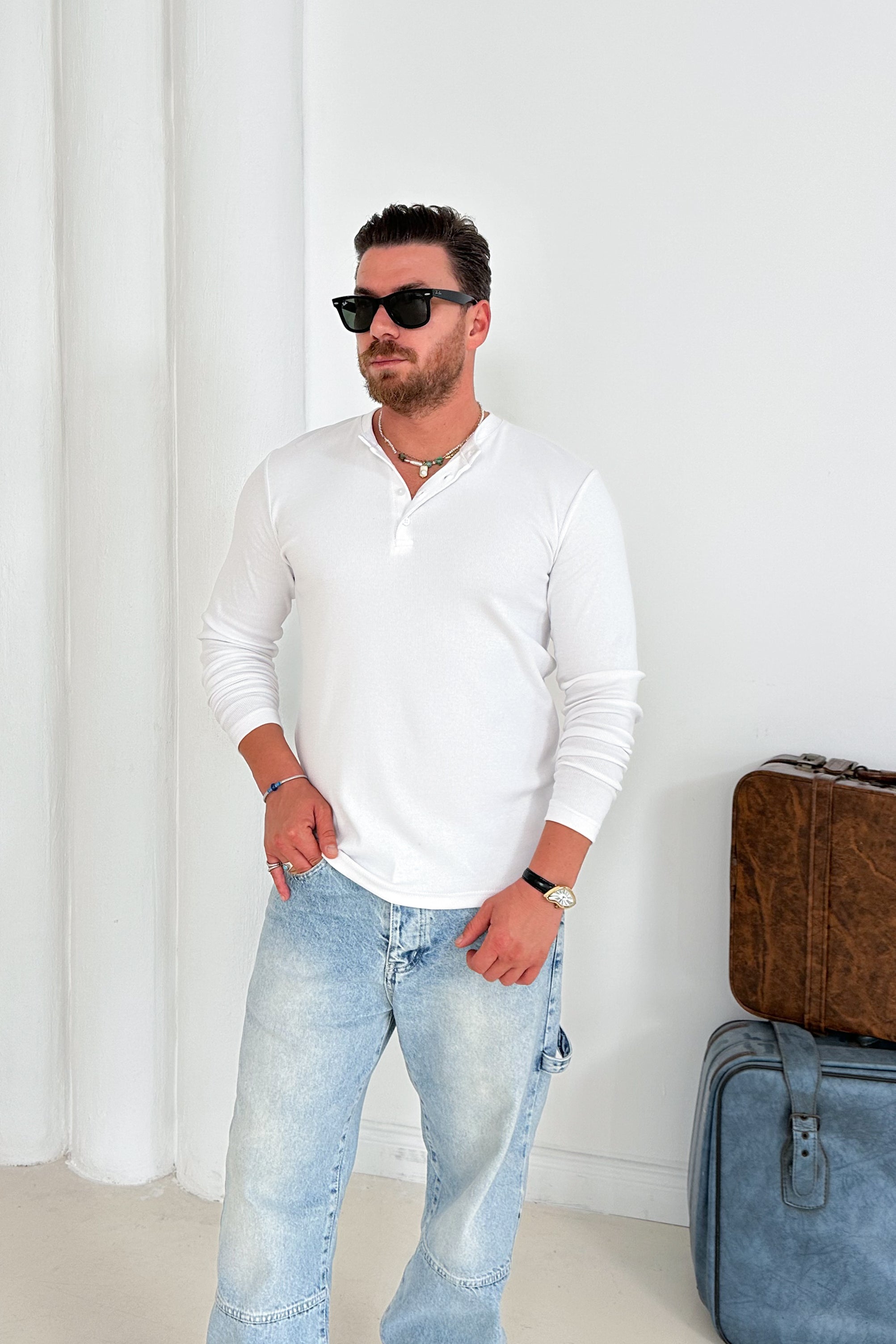 DÜĞME DETAY FİTİLLİ İNCE SWEATSHİRT • BEYAZ