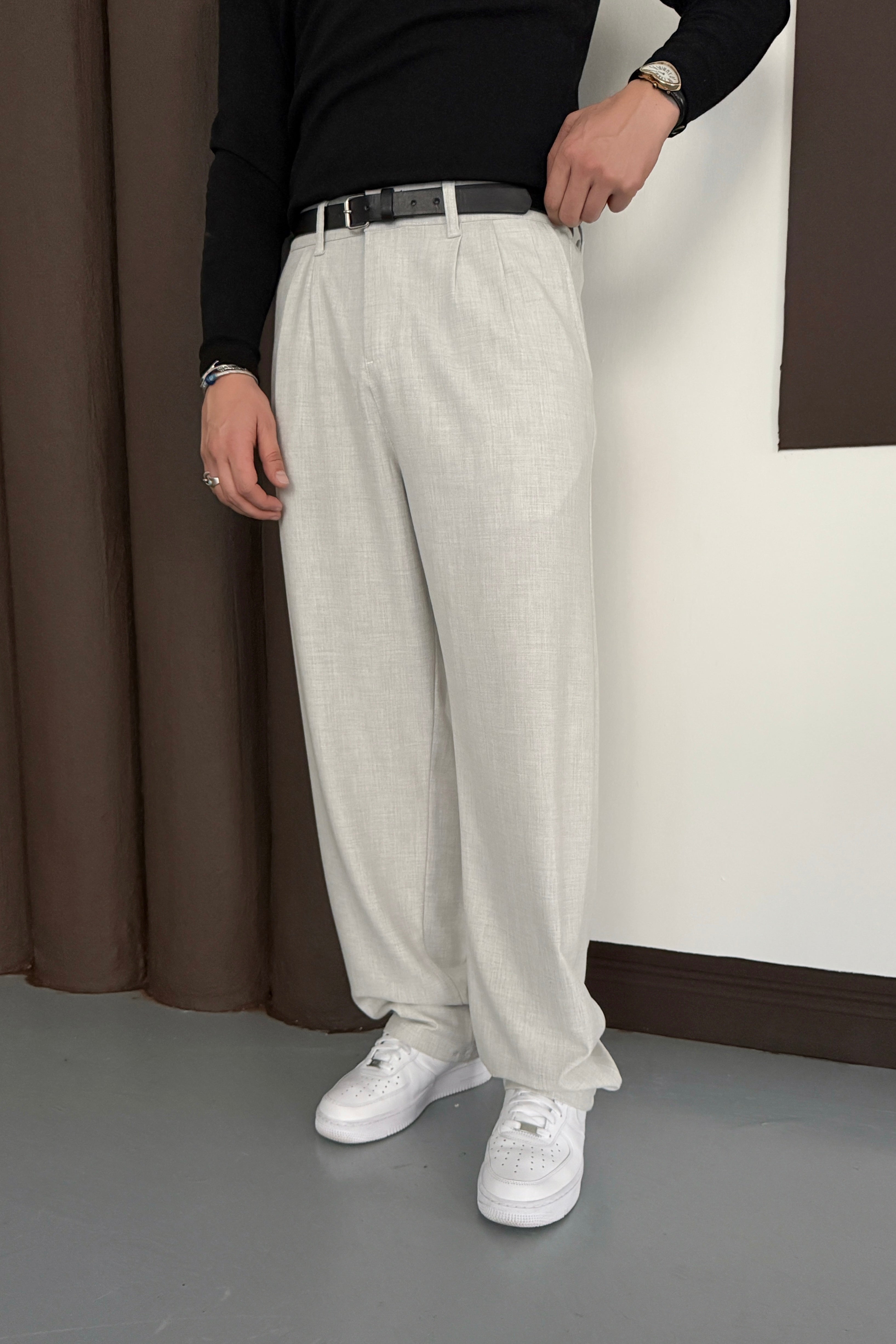 BAGGY KALIP PİLELİ KUMAŞ PANTOLON • GRİ