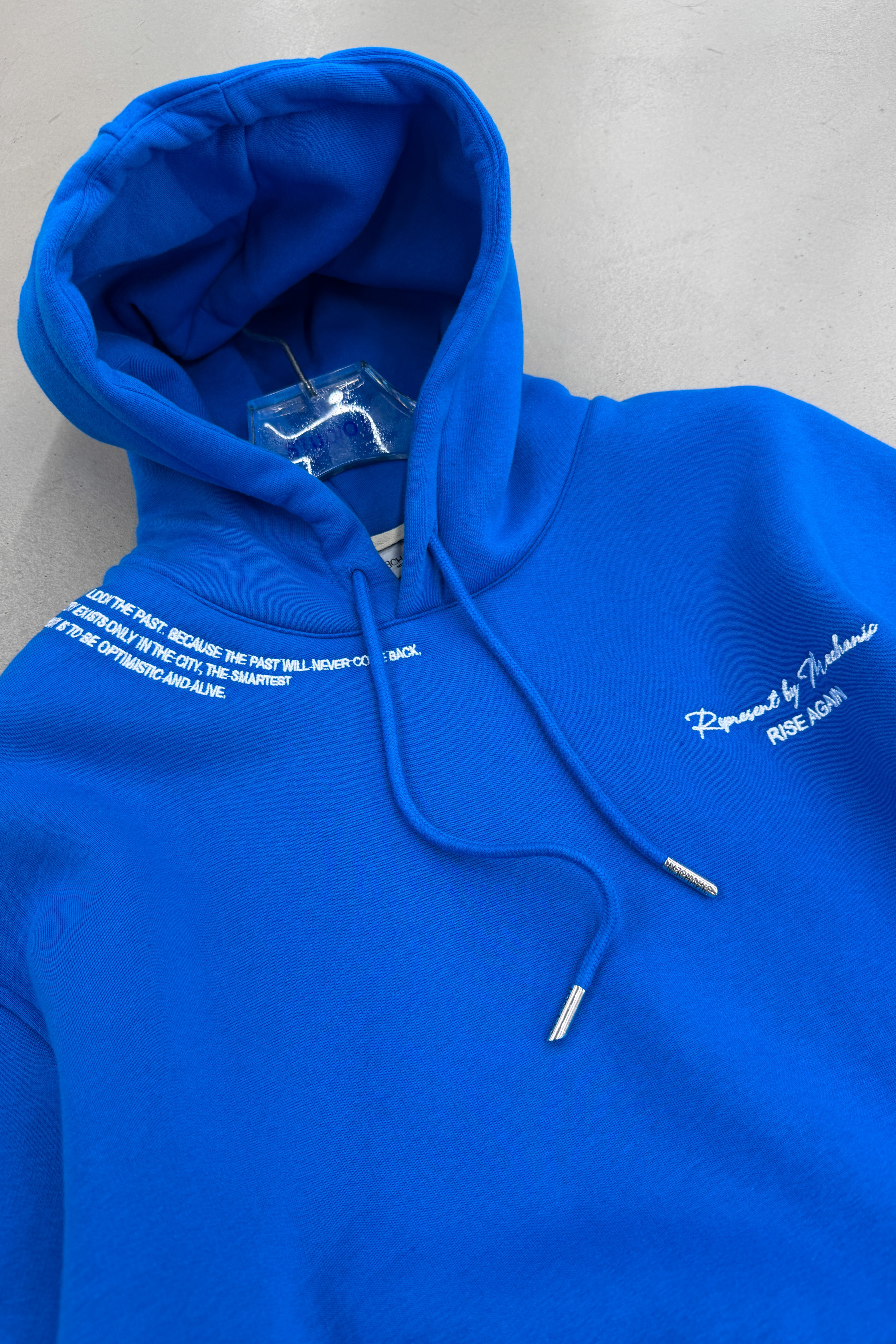 OVERSİZE ÇİFT KOL DETAYLI YAZILI SWEATSHİRT •SAKS MAVİ