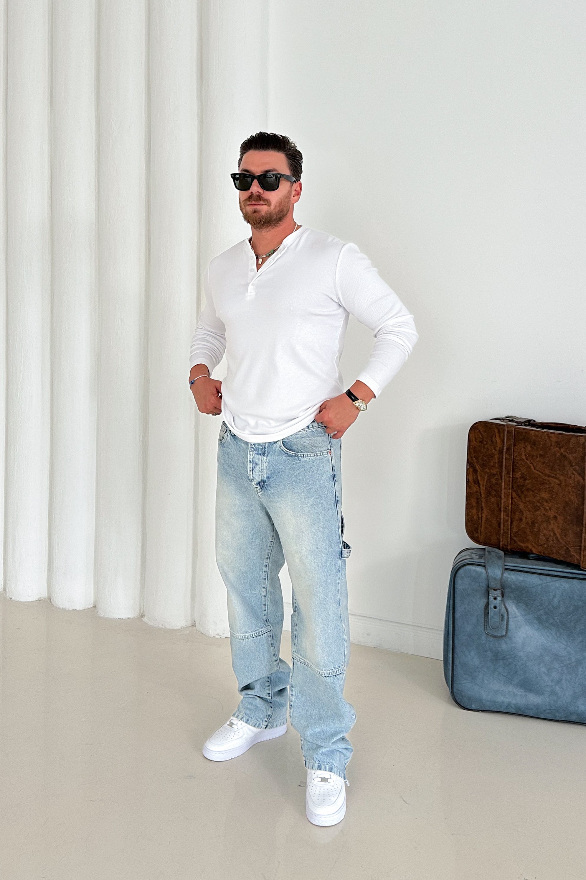 DÜĞME DETAY FİTİLLİ İNCE SWEATSHİRT • BEYAZ
