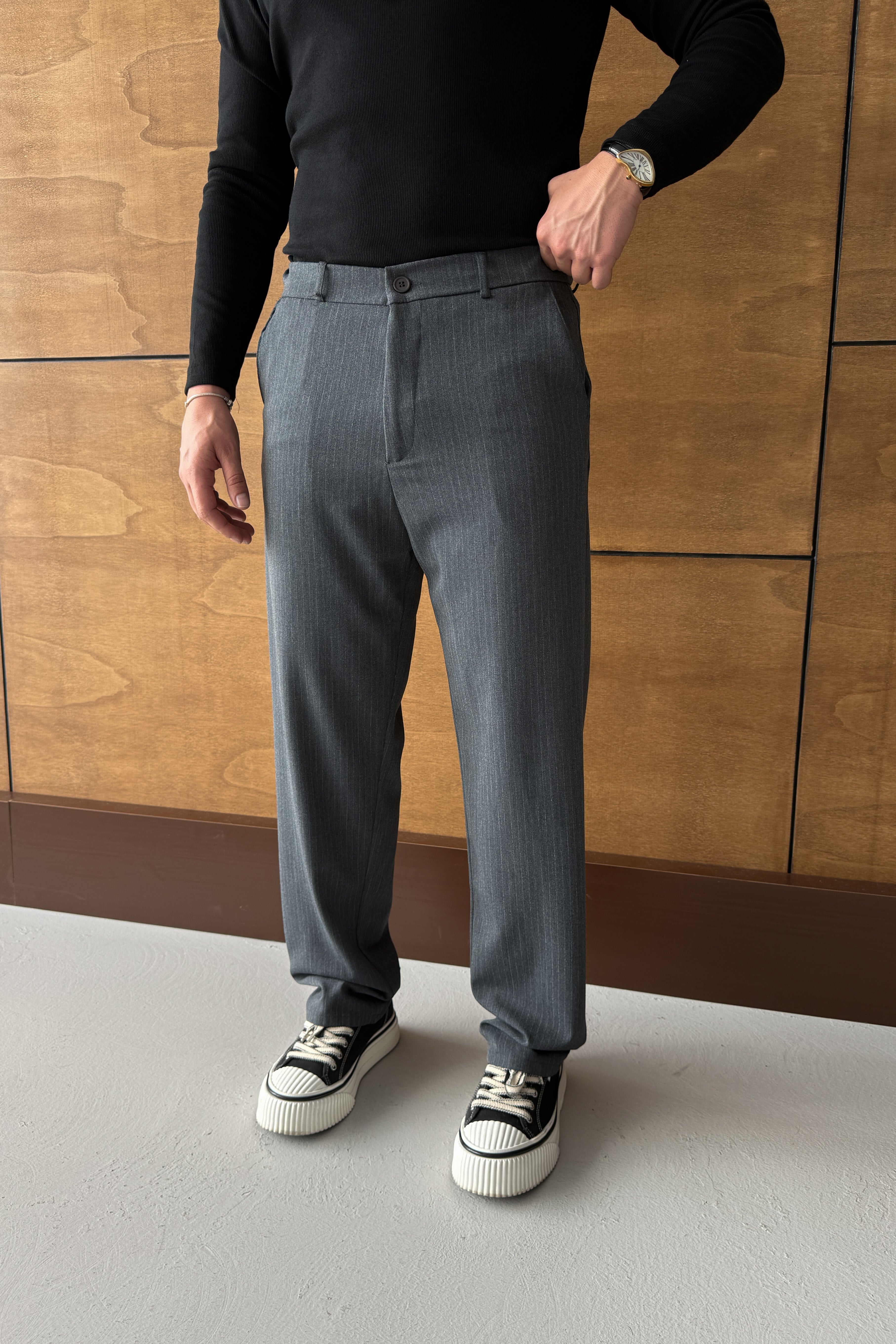 BAGGY KALIP ÇİZGİLİ KUMAŞ PANTOLON • ANTRASİT