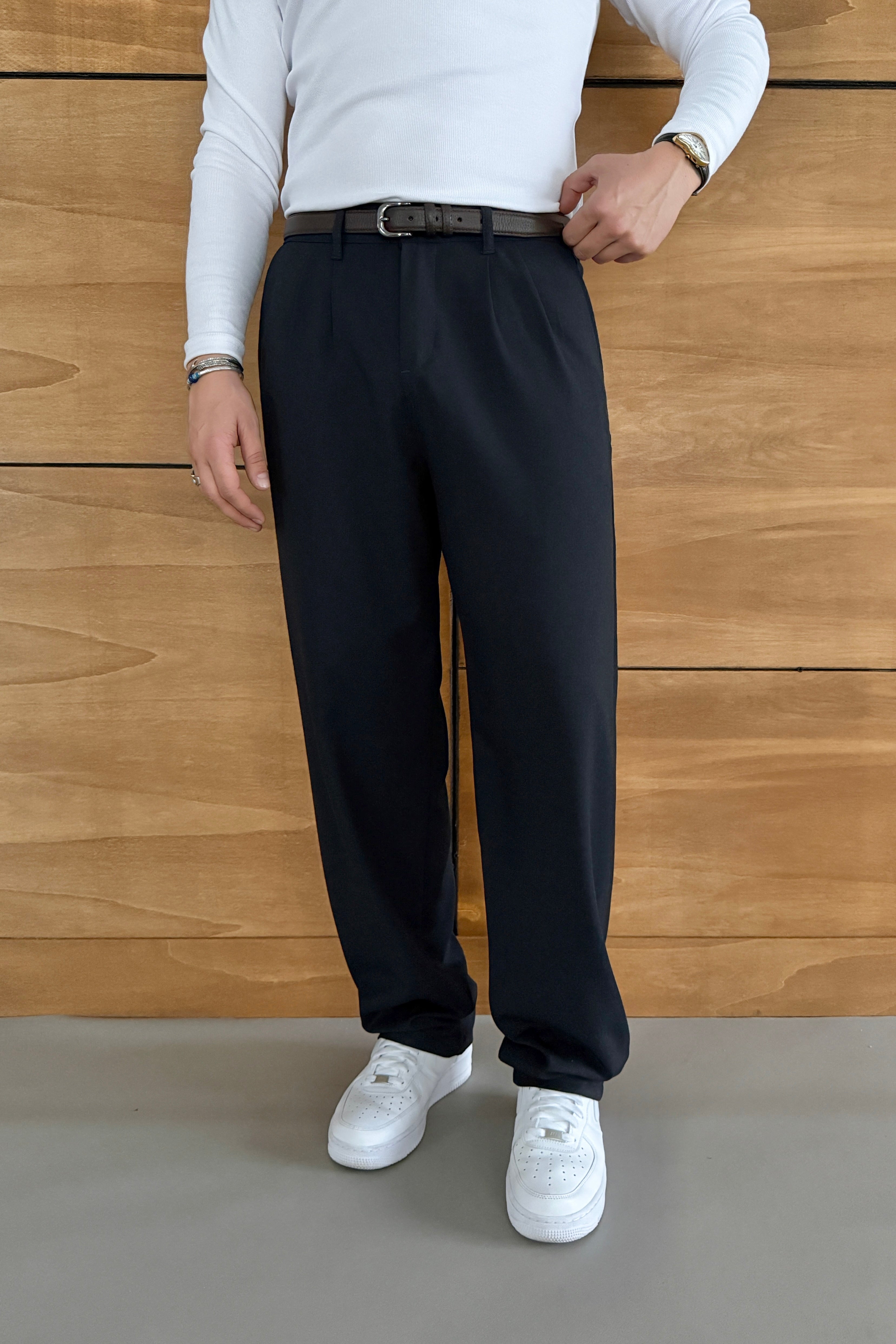 BAGGY KALIP PİLELİ KUMAŞ PANTOLON • LACİVERT