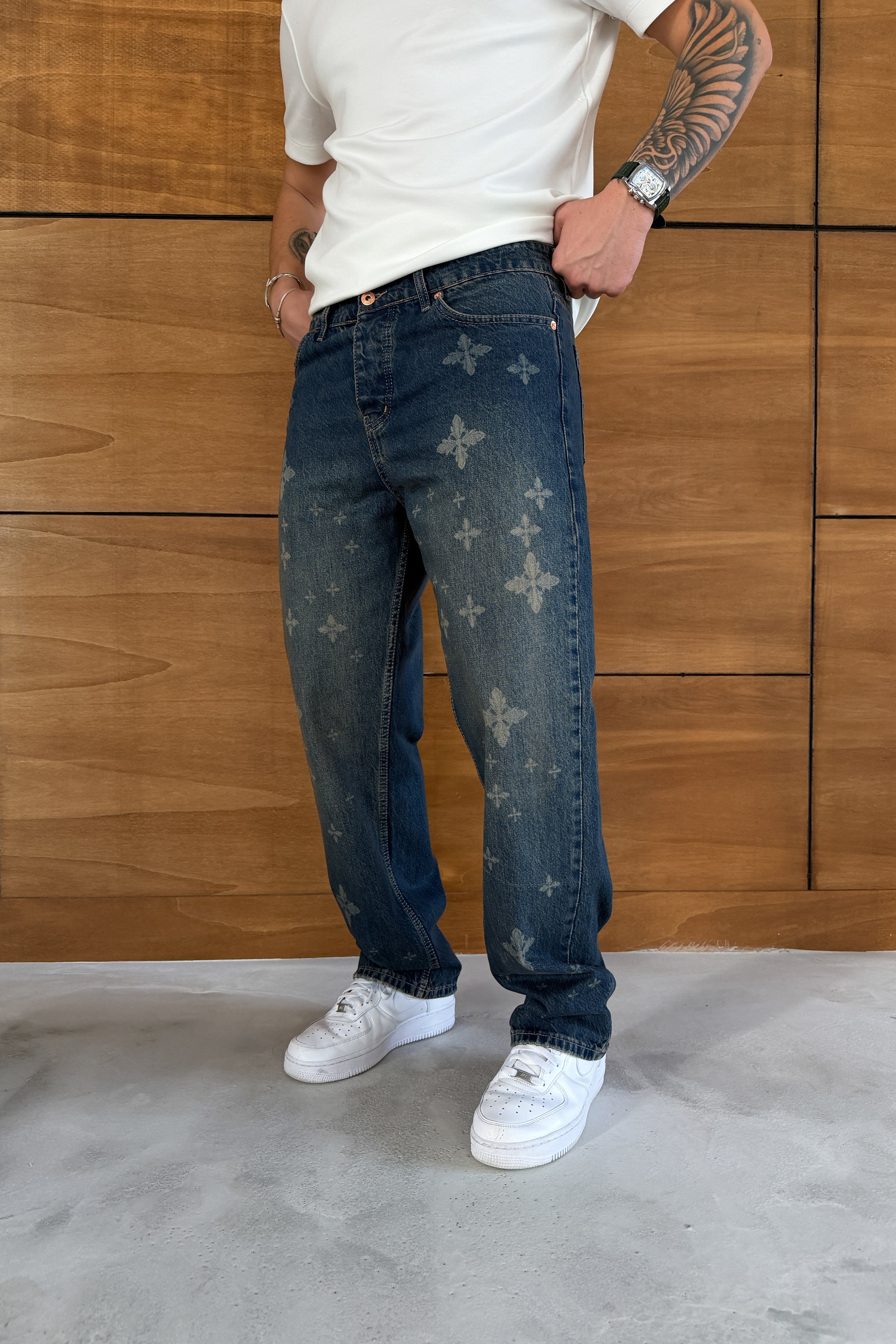 BOL KALIP ÇİÇEK MOTİFLİ KOT PANTOLON • KOYU LACİVERT 3135