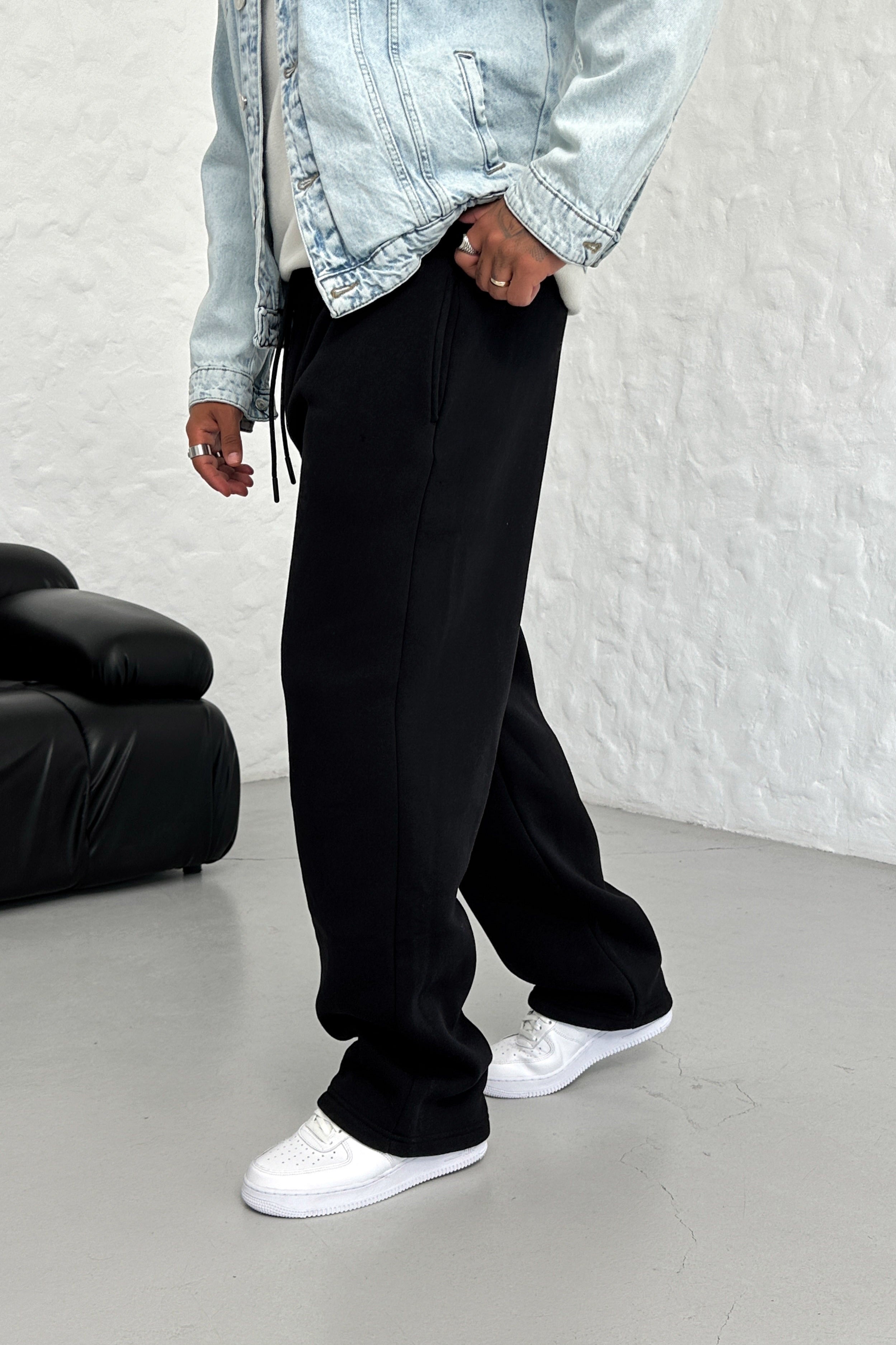 BAGGY KALIP ÜÇ İPLİK EŞOFMAN • SİYAH