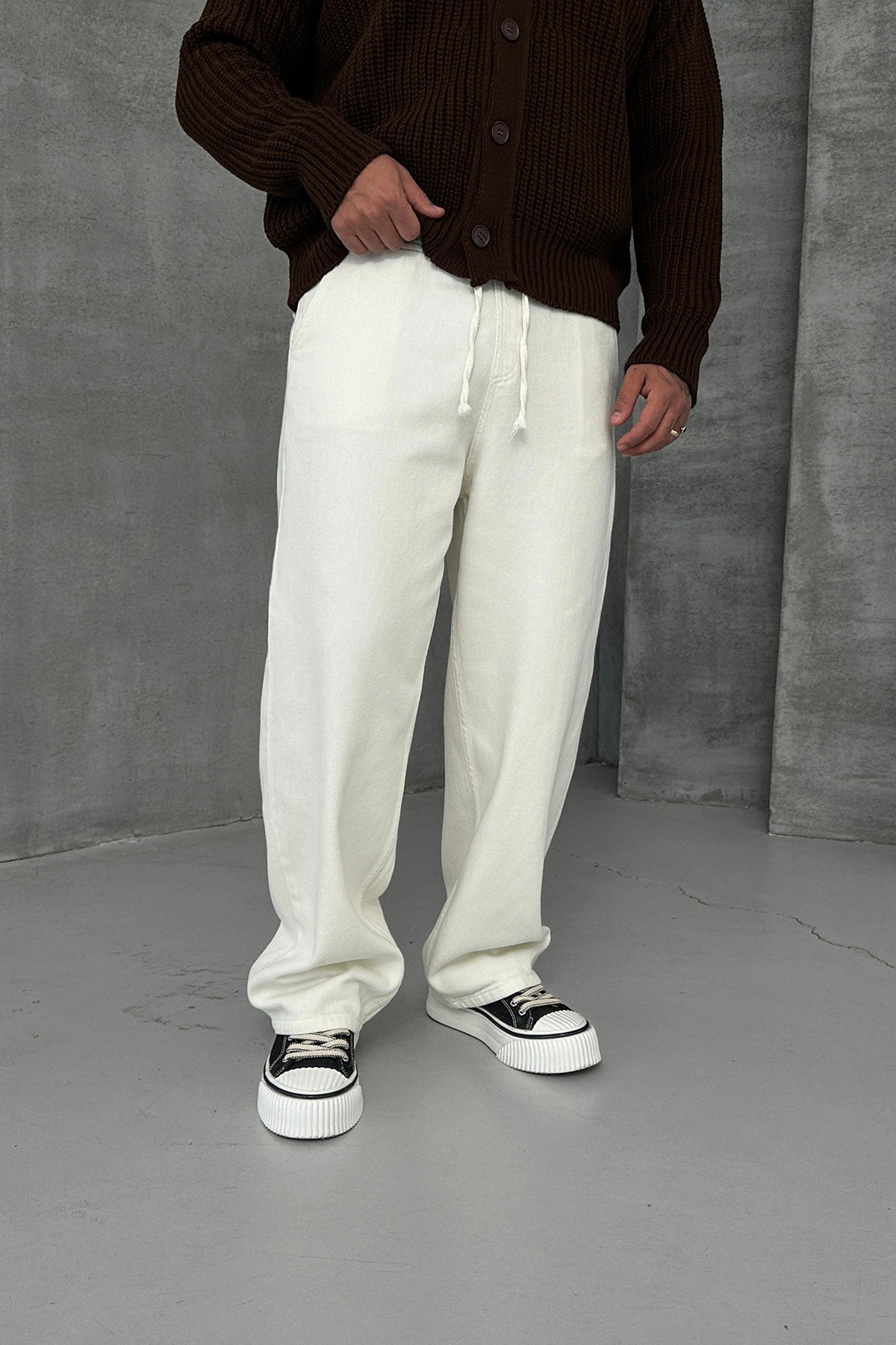BAGGY KALIP GABARDİN KUMAŞ PANTOLON • KREM W11