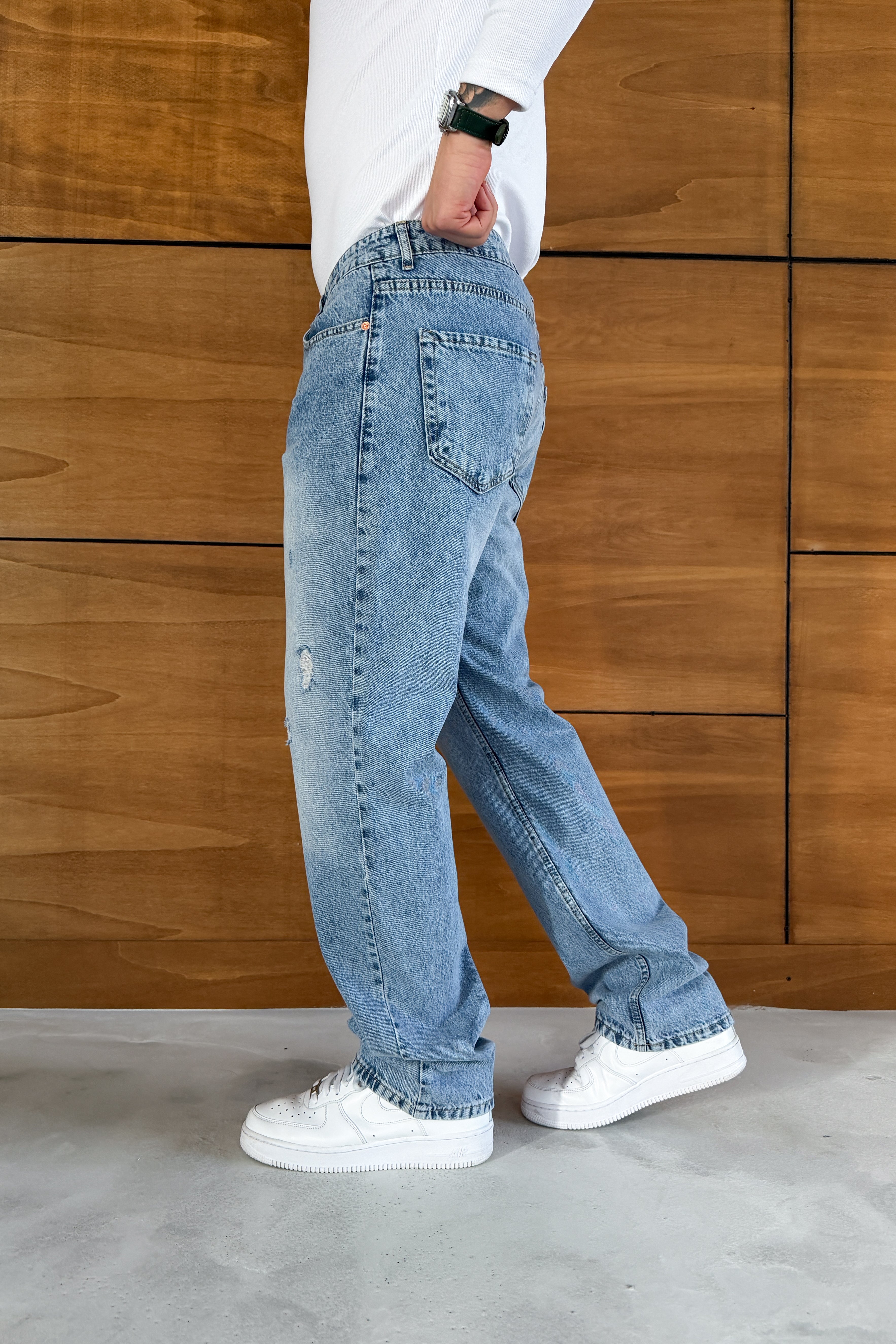 BAGGY FİT YIRTIKLI TAŞLANMIŞ KOT PANTOLON • AÇIK MAVİ