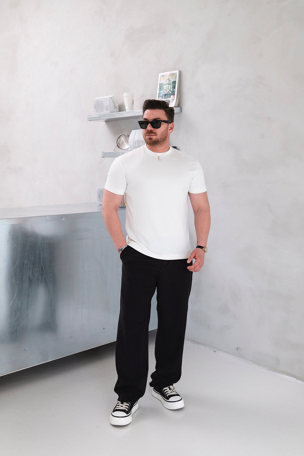 REGULAR FİT MODAL KUMAŞ BASİC TSHİRT • BEYAZ