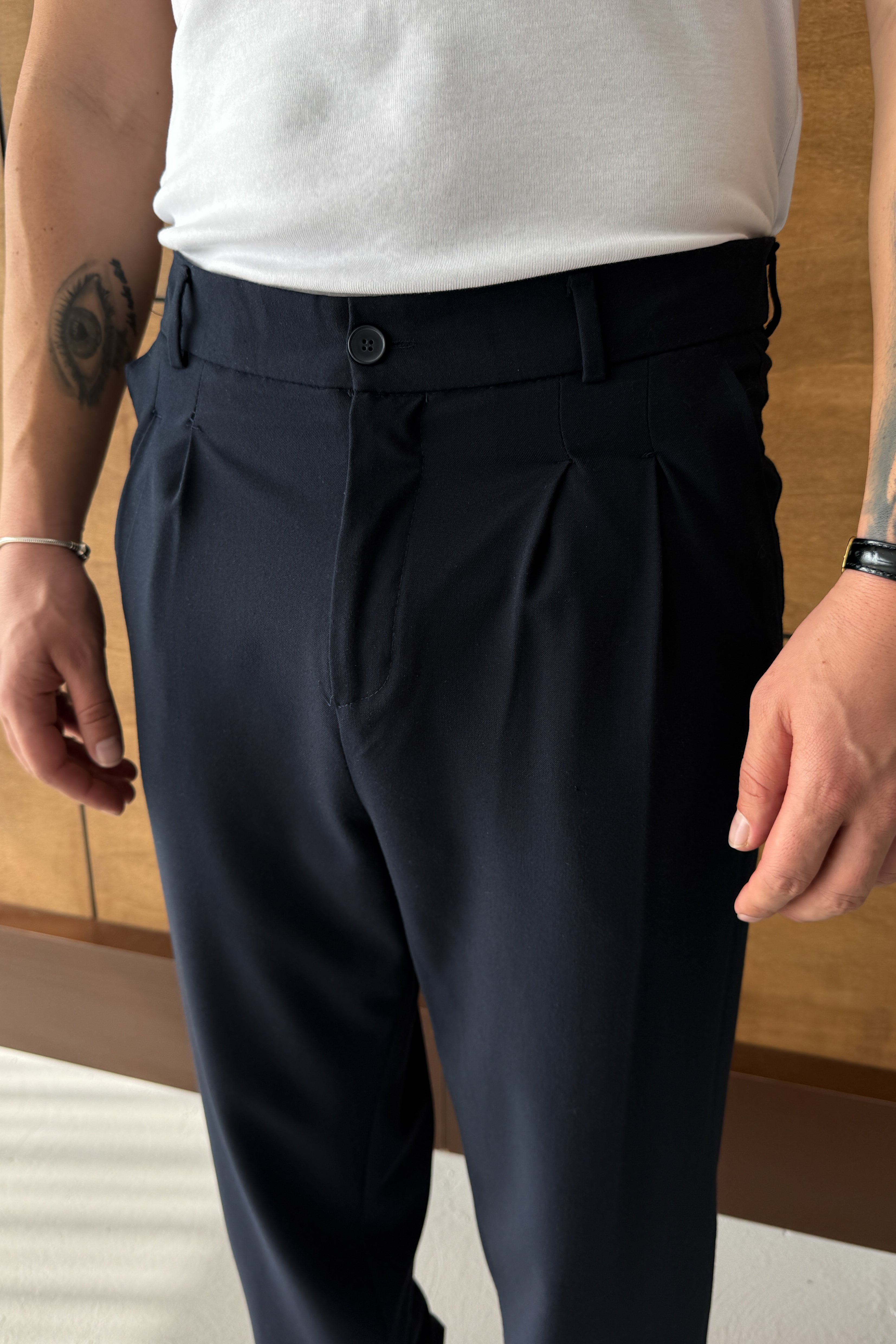 BAGGY KALIP PİLELİ KUMAŞ PANTOLON • LACİVERT FB