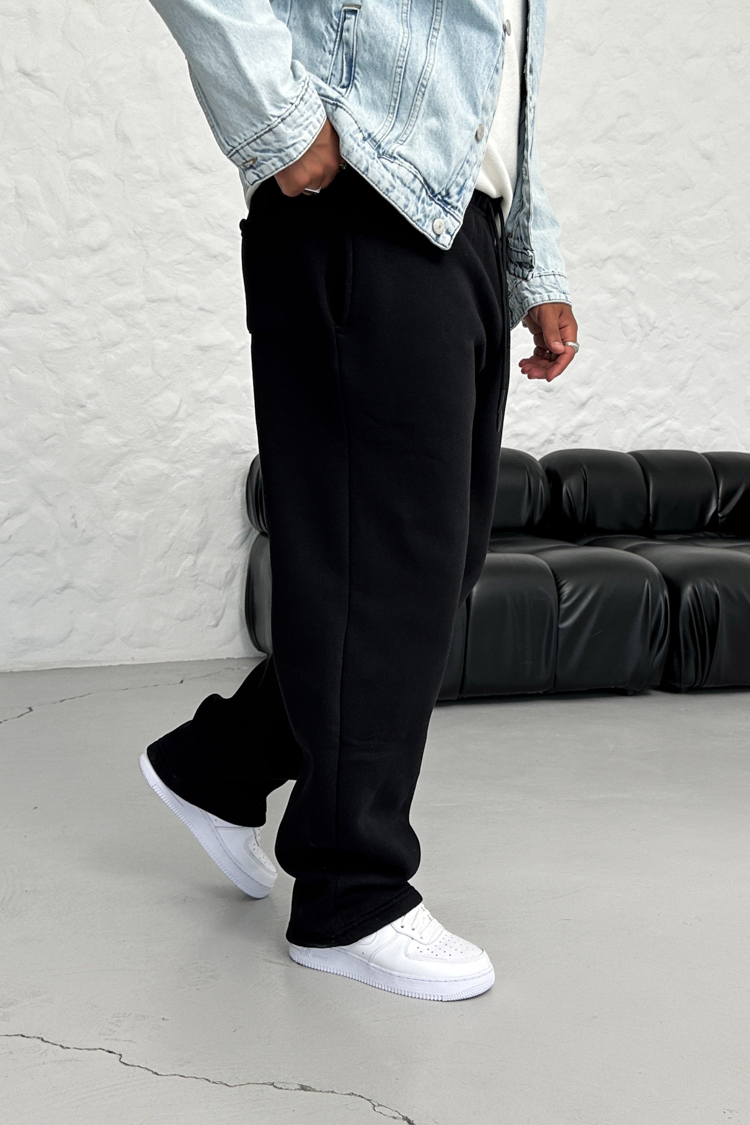 BAGGY KALIP ÜÇ İPLİK EŞOFMAN • SİYAH