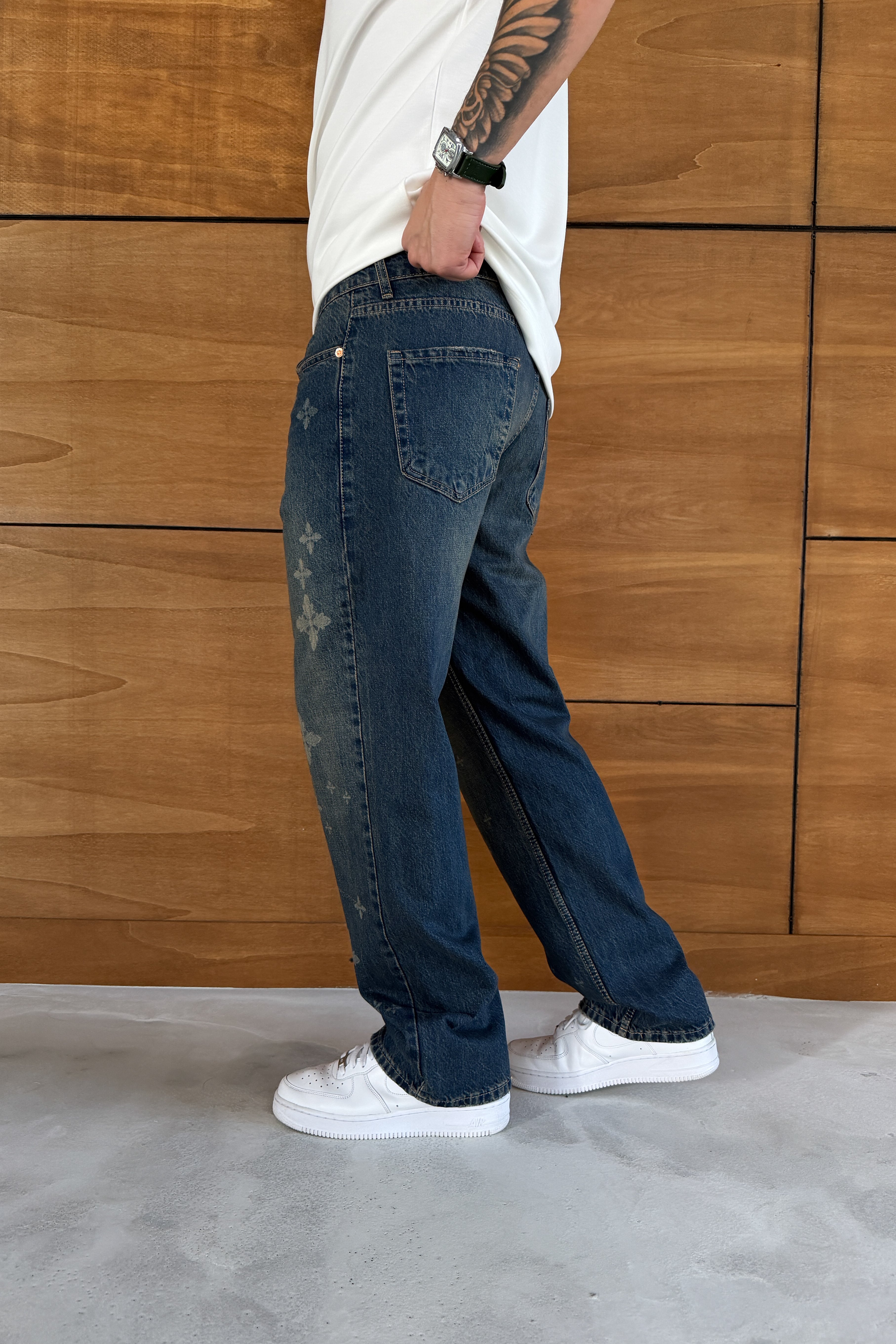 BOL KALIP ÇİÇEK MOTİFLİ KOT PANTOLON • KOYU LACİVERT 3135